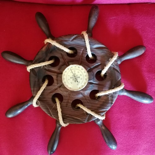 Altes schiffsrad steuerrad mit - altes,