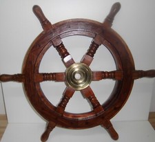 Schiffssteuerrad aus Holz und